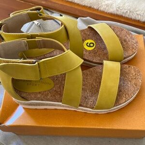 Adrienne Vittadini Sport Sandal